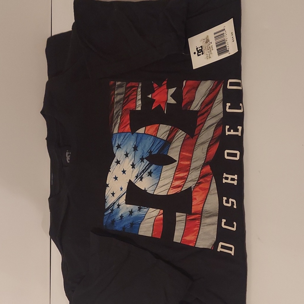 DC SHOE CO. T-shirt America Flag size M